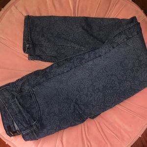 F21 blue floral denim jeans 👖